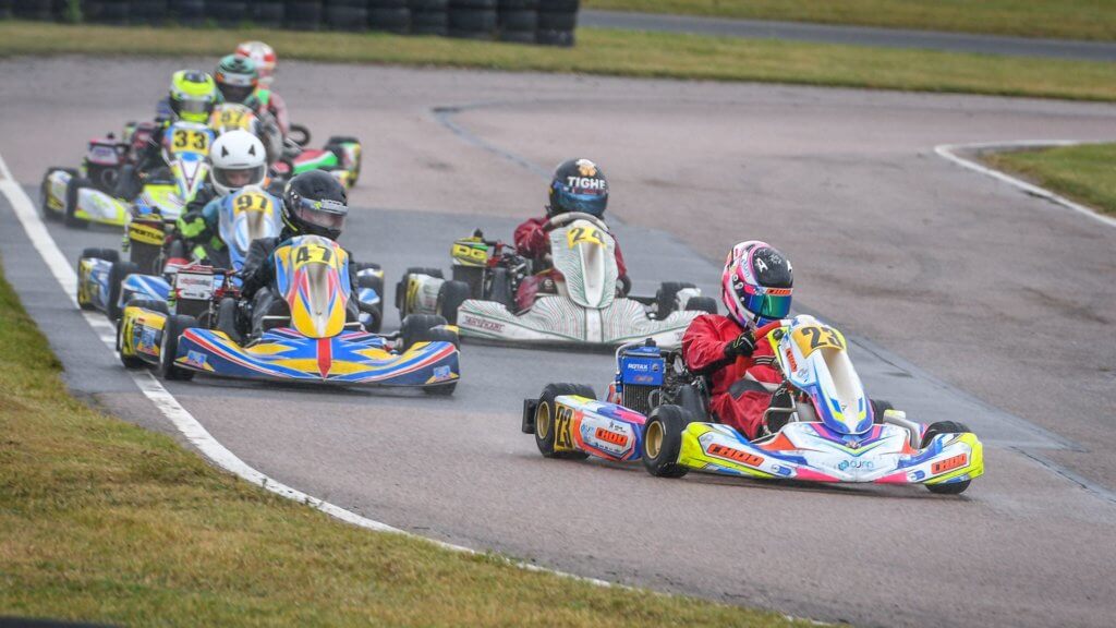 Holly leading the bunch at Bayford Club Race 2020